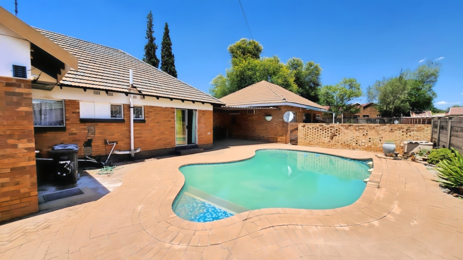 3 Bedroom Property for Sale in Stilfontein Ext 3 North West